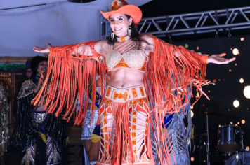 Foto - Desfile da Escolha da Rainha do 34º Rodeio de Bofete