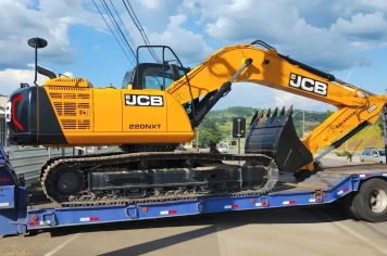 Prefeitura Municipal de Bofete garante mais maquinários para reforçar trabalhos nas estradas