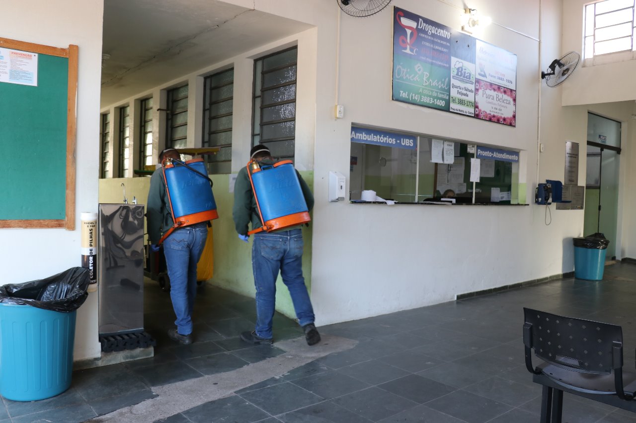 Prefeitura realiza dedetização, desratização e limpeza das caixas d' água nos postos de saúde