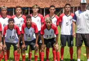 Amistosos emocionantes em Bofete! 